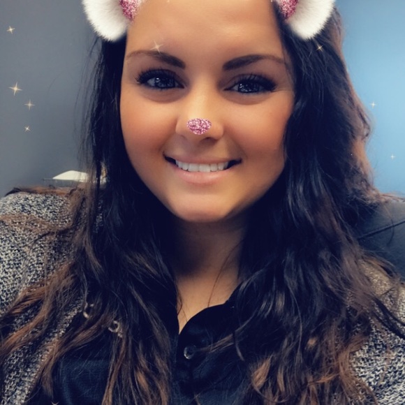 Meet your Posher, Taylor - Picture 4 of 4